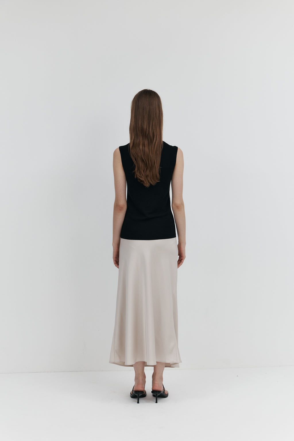 100% Merino Wool Mock Neck Sleeveless Knit