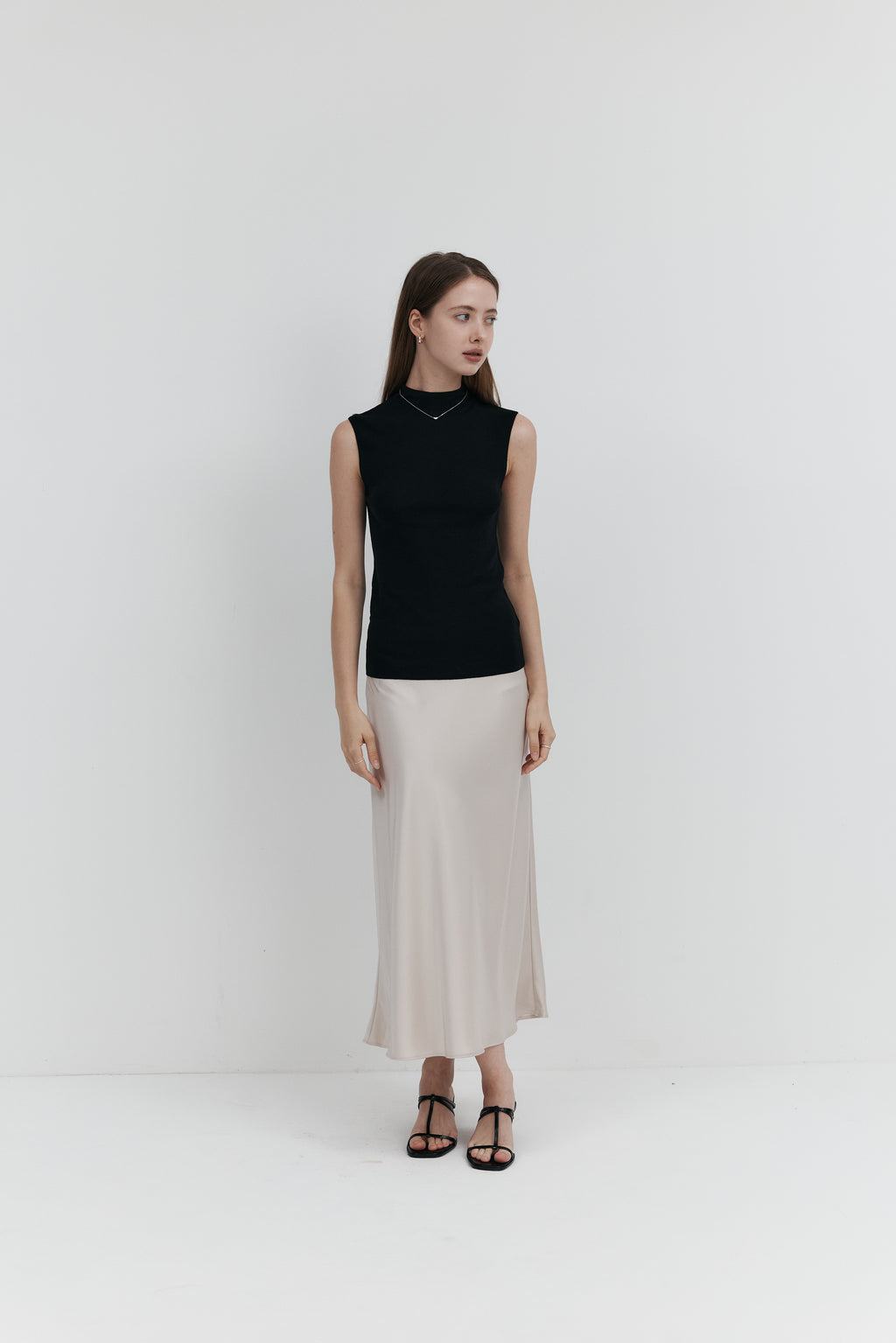 100% Merino Wool Mock Neck Sleeveless Knit