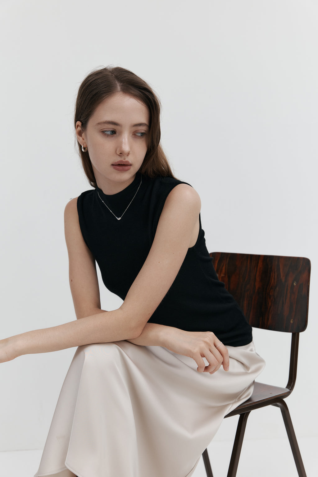 100% Merino Wool Mock Neck Sleeveless Knit